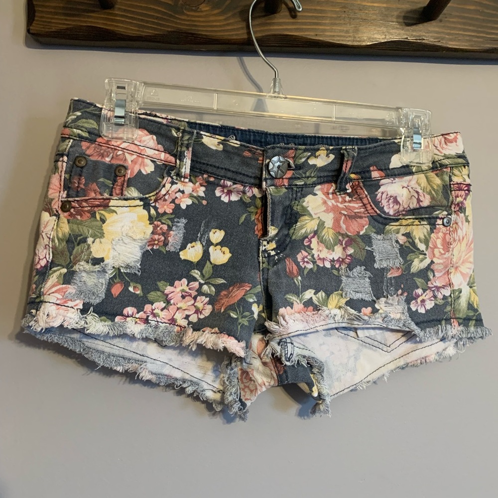 Vanilla Star Junior Shorts - Size 3